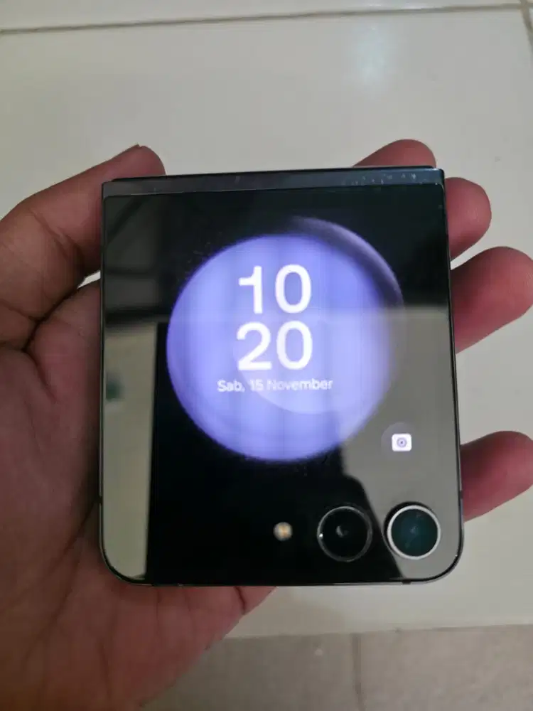 For Sale ‼️‼️‼️  Hp samsung flip 5