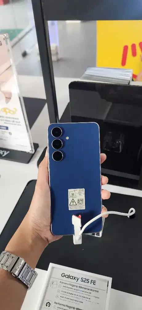 Samsung Galaxy S25fe free buds core seharga 899.000