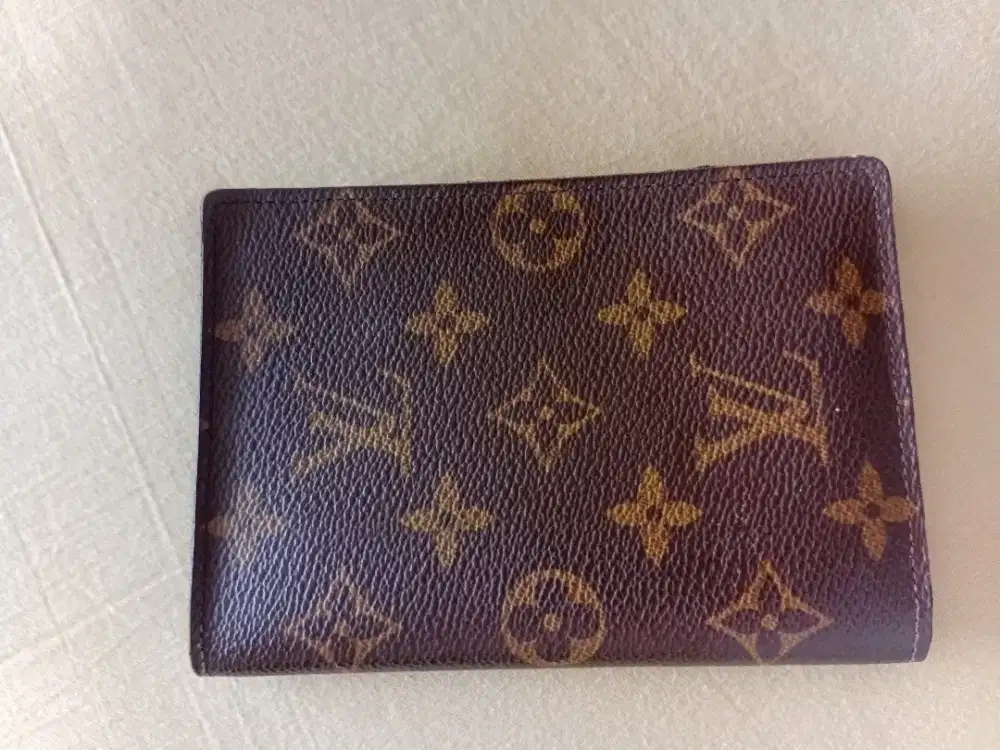 Pasport holder Louis vuitton