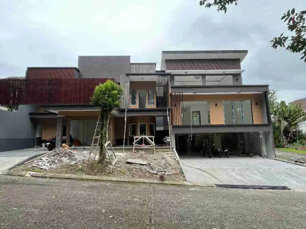Dijual rumah mewah denganpp pool di tudor england park sentul city