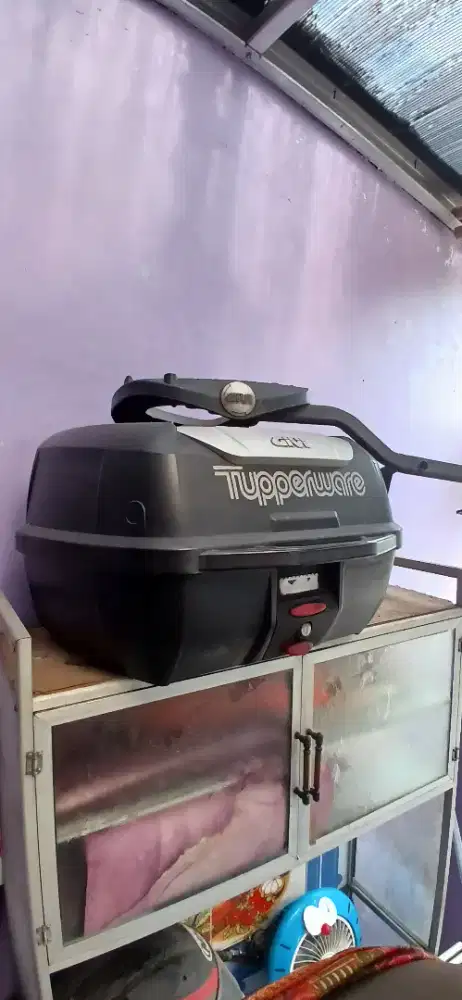 DI JUAL BOX GIVI PLUS BREKET ORIGINAL