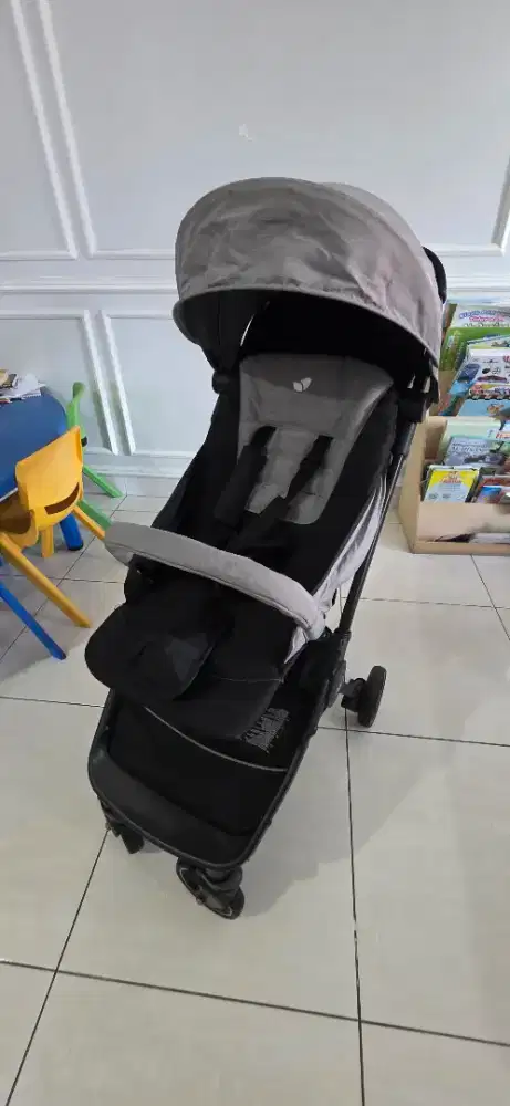 Dijual cepat stroller bayi joie, barang bagus