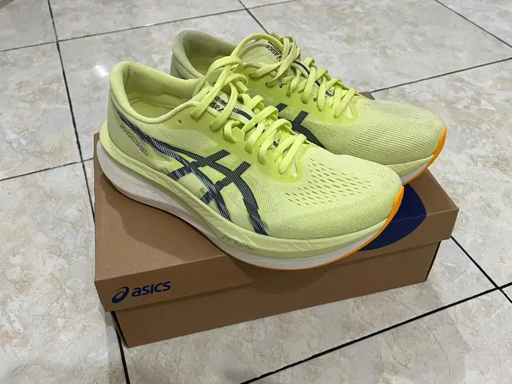 Asics Magic Speed 4 ori ukuran 43,5 huddle yellow/metropolis
