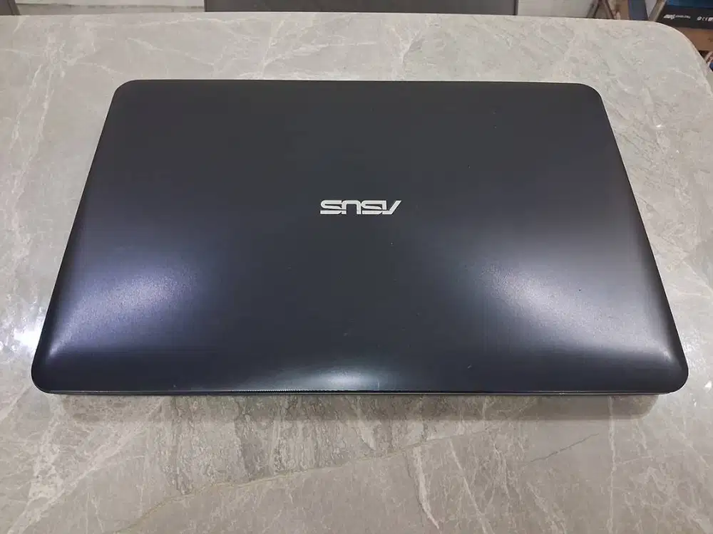 Laptop AMD Gen 9 8GB 1TB Dual VGA Radeon R5  ASUS 15.6in Mulus Garansi