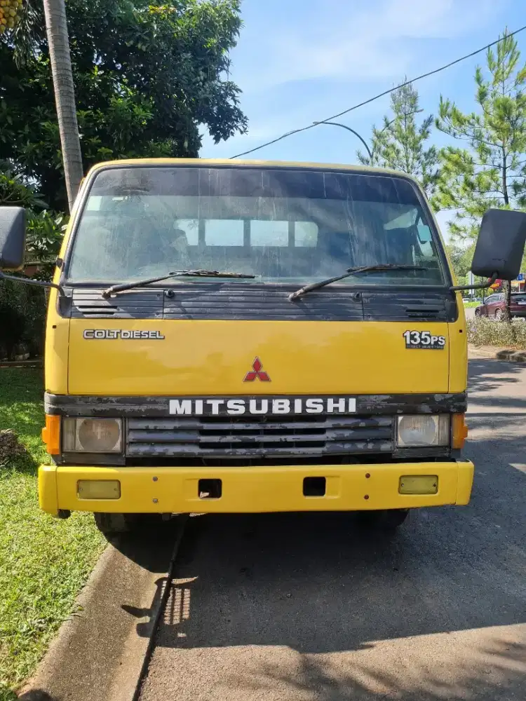 Mistubhisi colt truk 2005