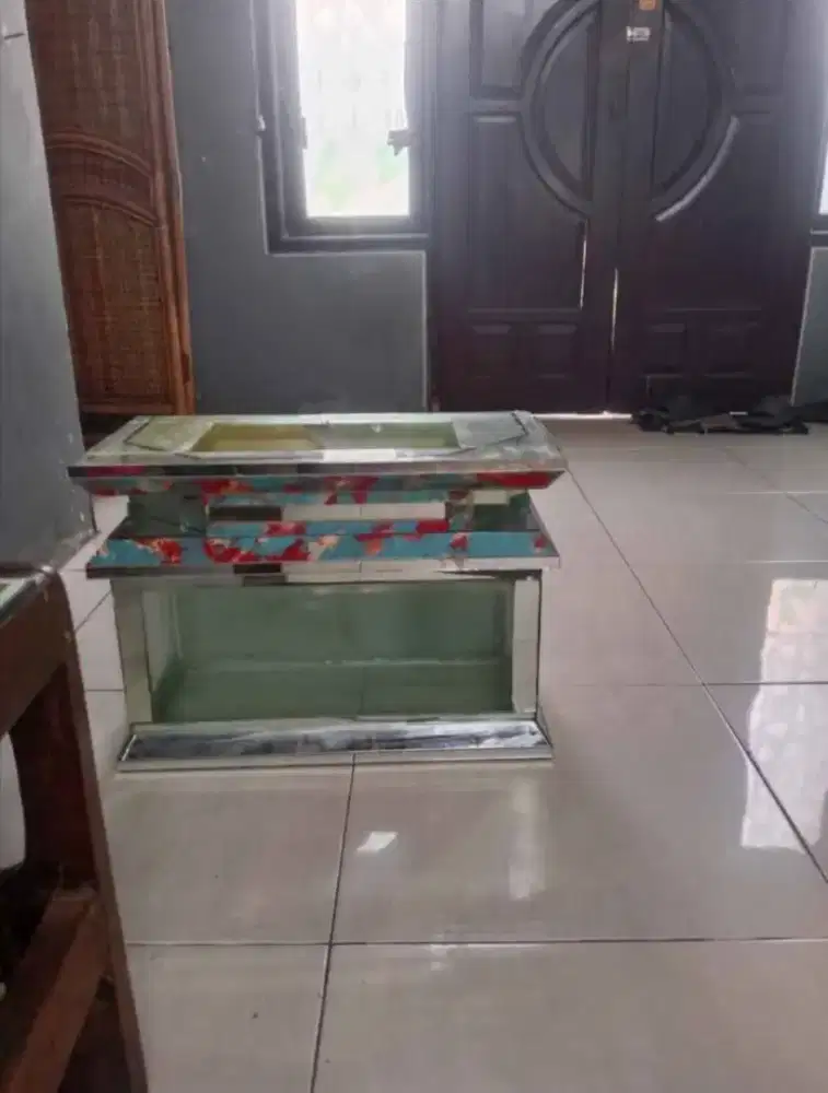 Di jual Aquarium bekas