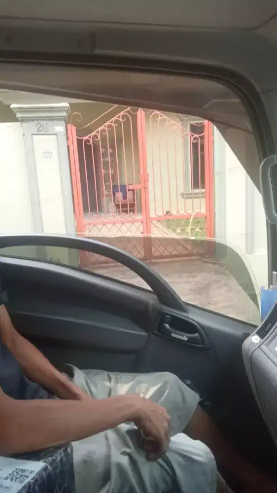 Cari kerjaan supir yang penting ada mes