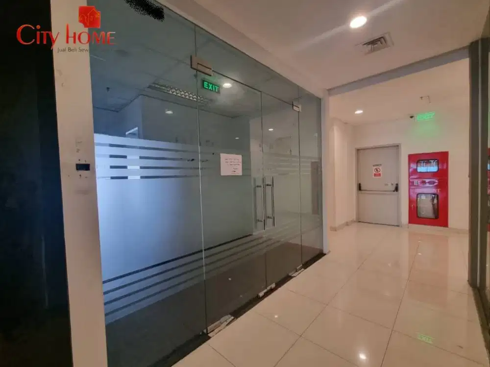 Disewakan Ruang Kantor SOHO Capital 120m² Fitted Rapi – 225rb/m² Nego