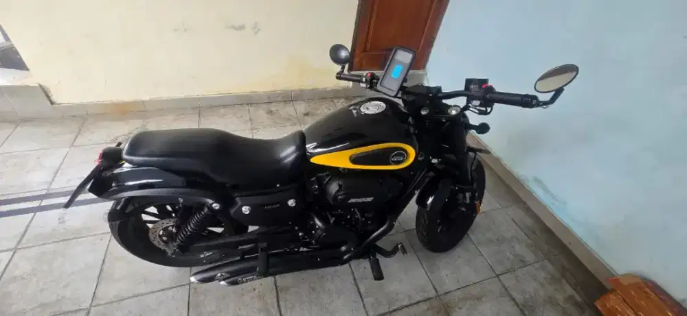 KEEWAY BENDA 252C ISTIMEWA, BUC