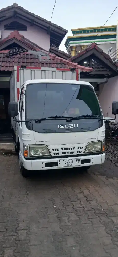 Isuzu nhr 55 thn 2012