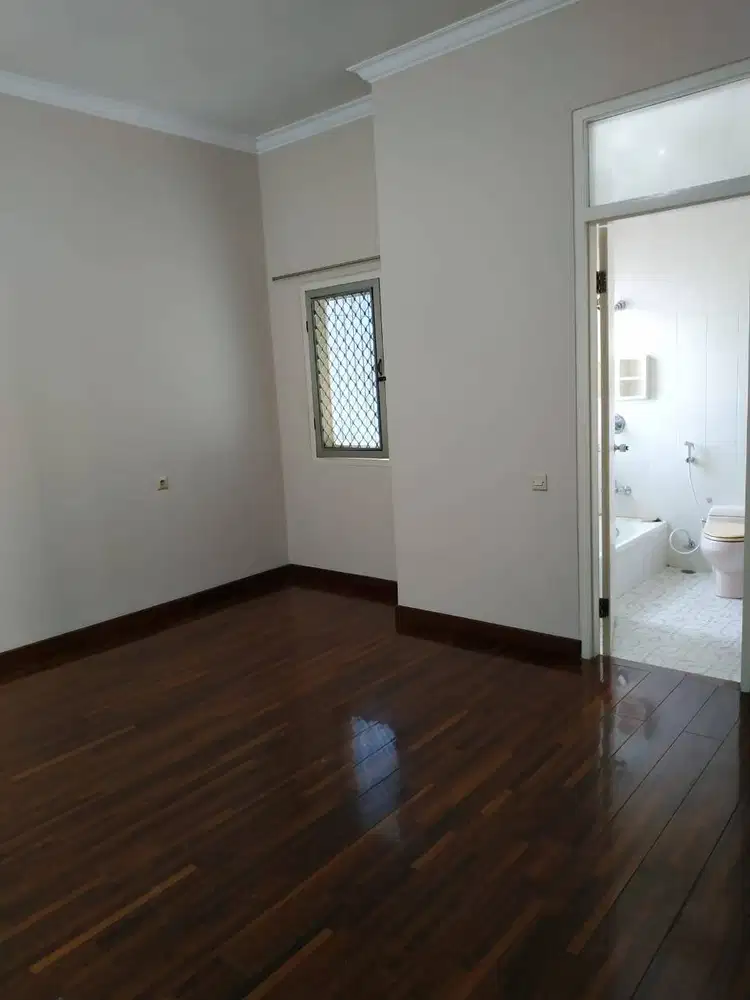 Disewakan Rumah 2 Lantai Semi Furnish Di Mekar wangi