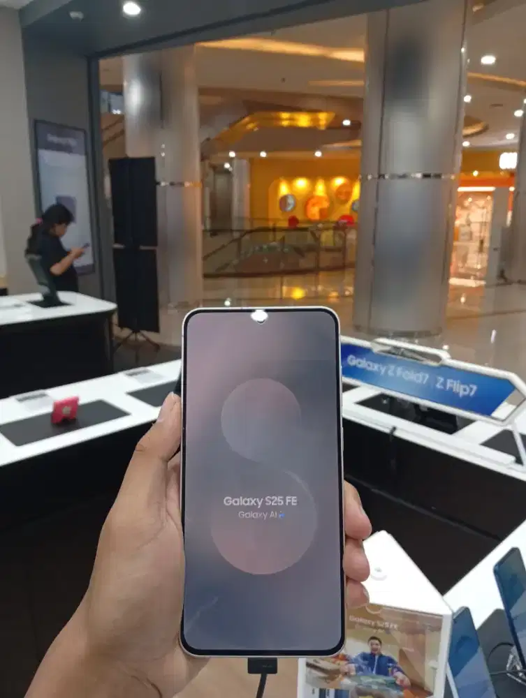 SAMSUNG S25 FE 8/256