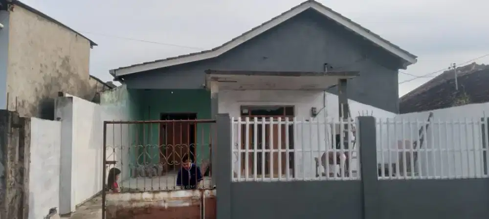 Rumah Besar Murah Disewakan 3 KT 2 KM 160 m2