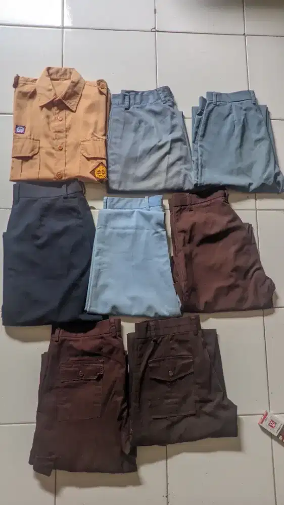 baju & celana sekolah