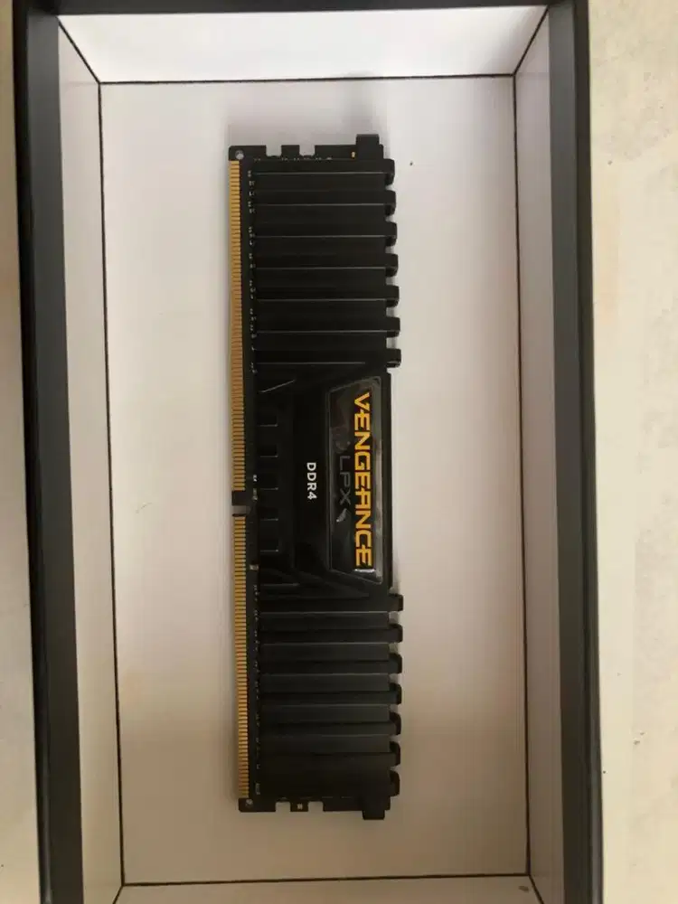 Dijual RAM Crosair DDR4 16GB, Performa PC Jadi Lebih Kencang!