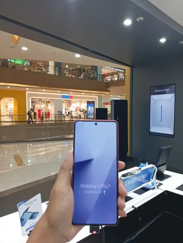 SAMSUNG GALAXY Z FLIP 7