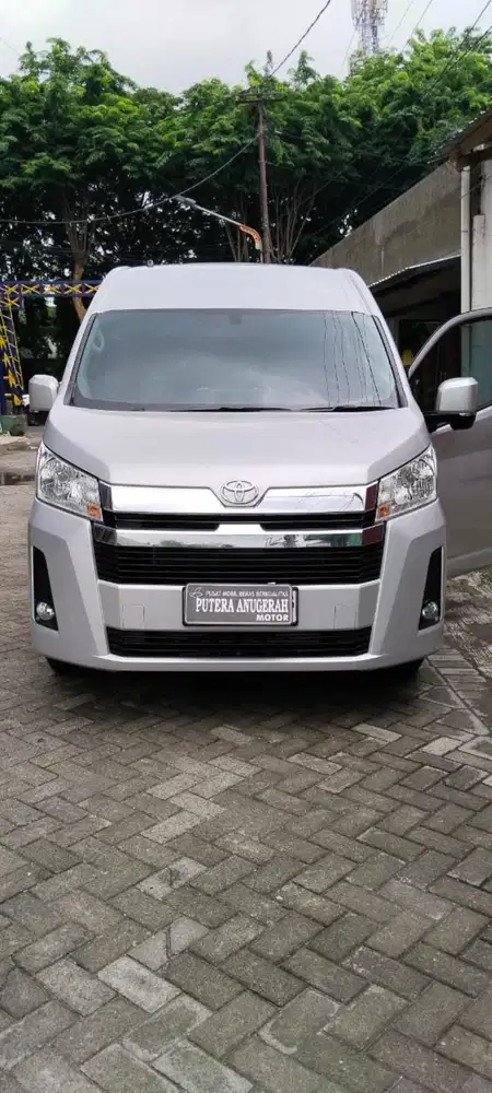 Toyota Hiace Premio 2.8 MT km 520.istimewa