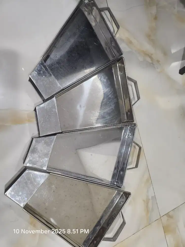 Sekop corong ayam shihlin