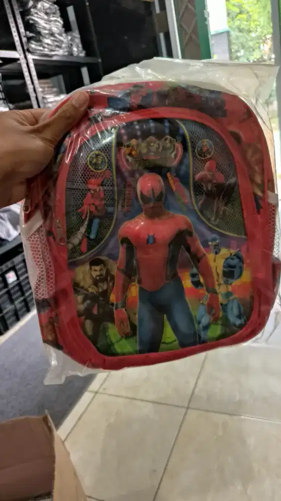 Tas anak sekolah kartun