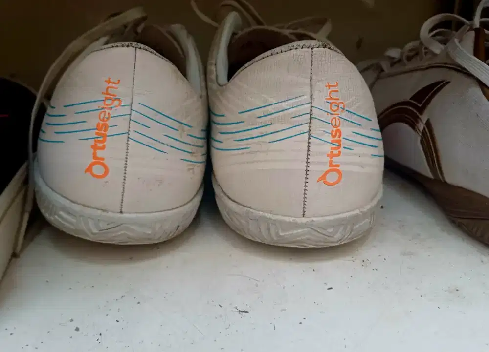 Sepatu ortus 40 nego