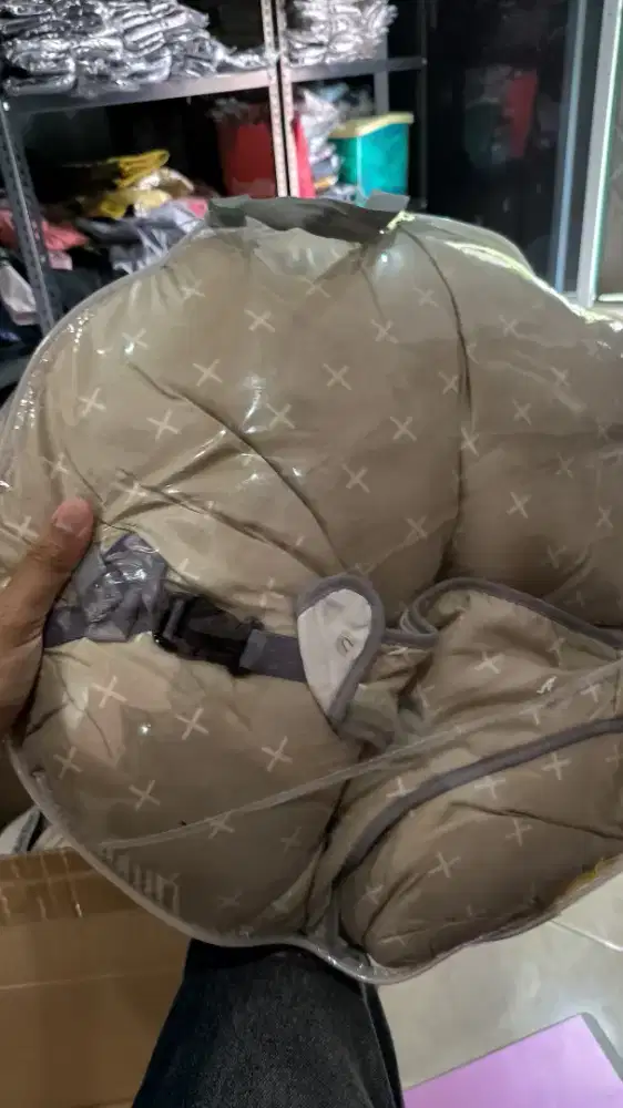 Tempat tidur bayi anak balita