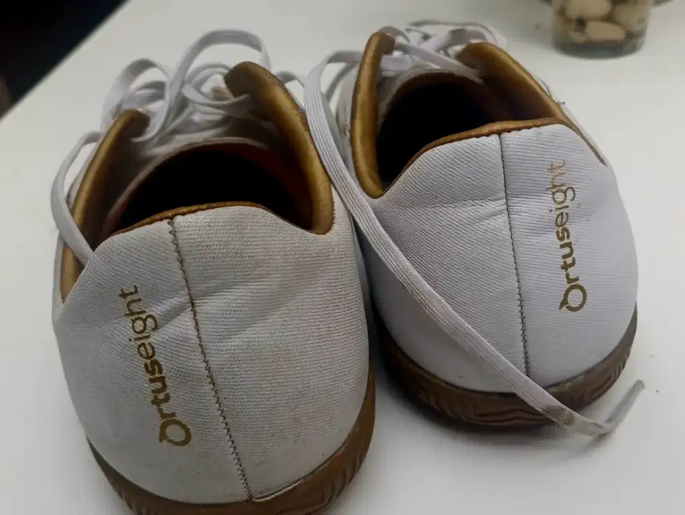 Sepatu futsal ortus 40 nego
