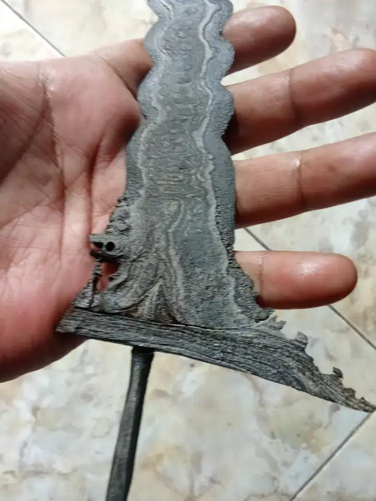 Keris unik Kalawijan luk 47