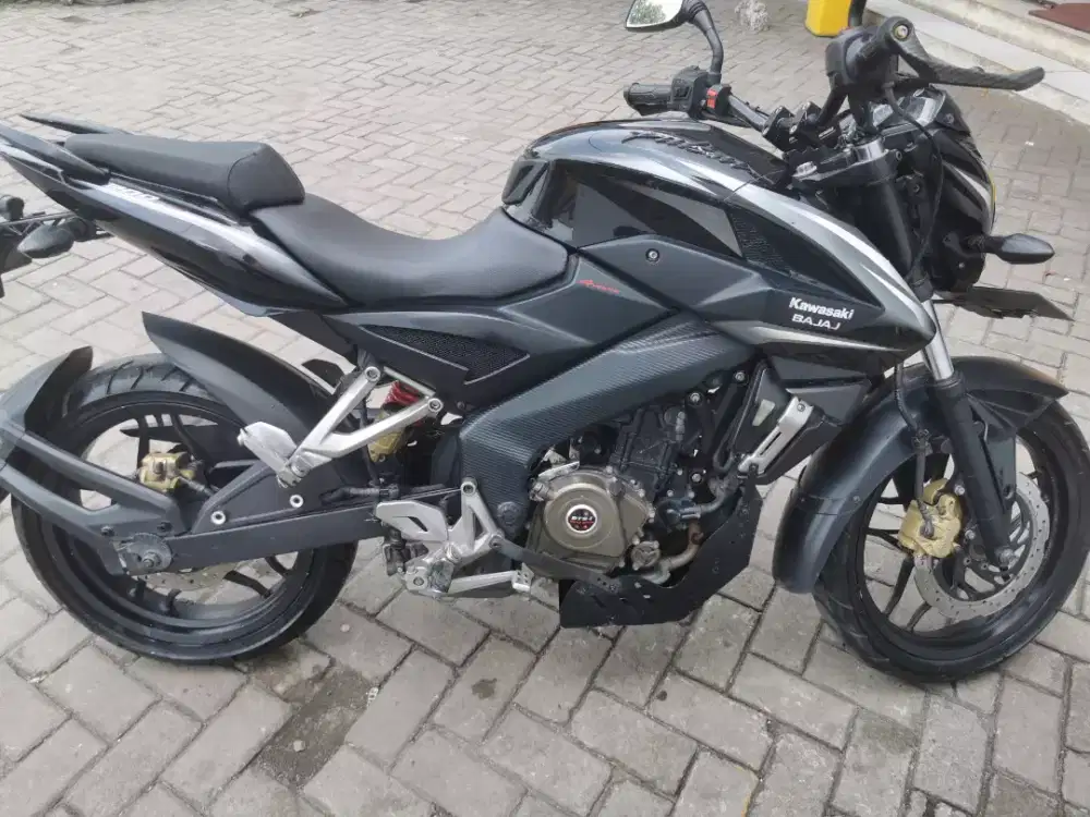 jual bajaj Pulsar 200 Ns