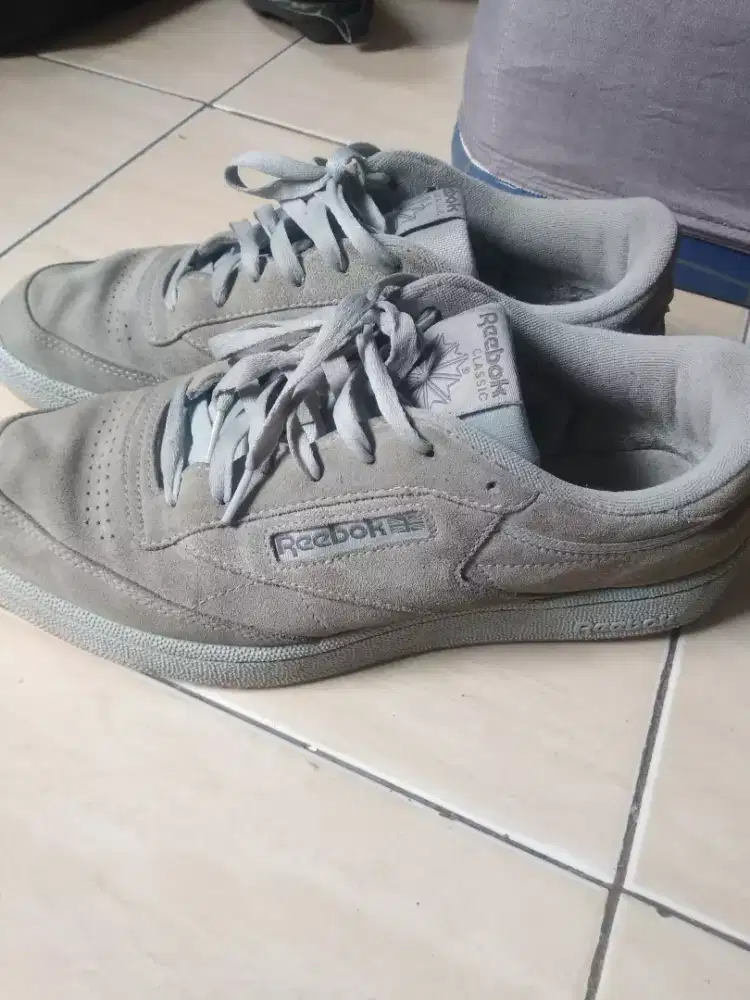 sepatu reebox classic