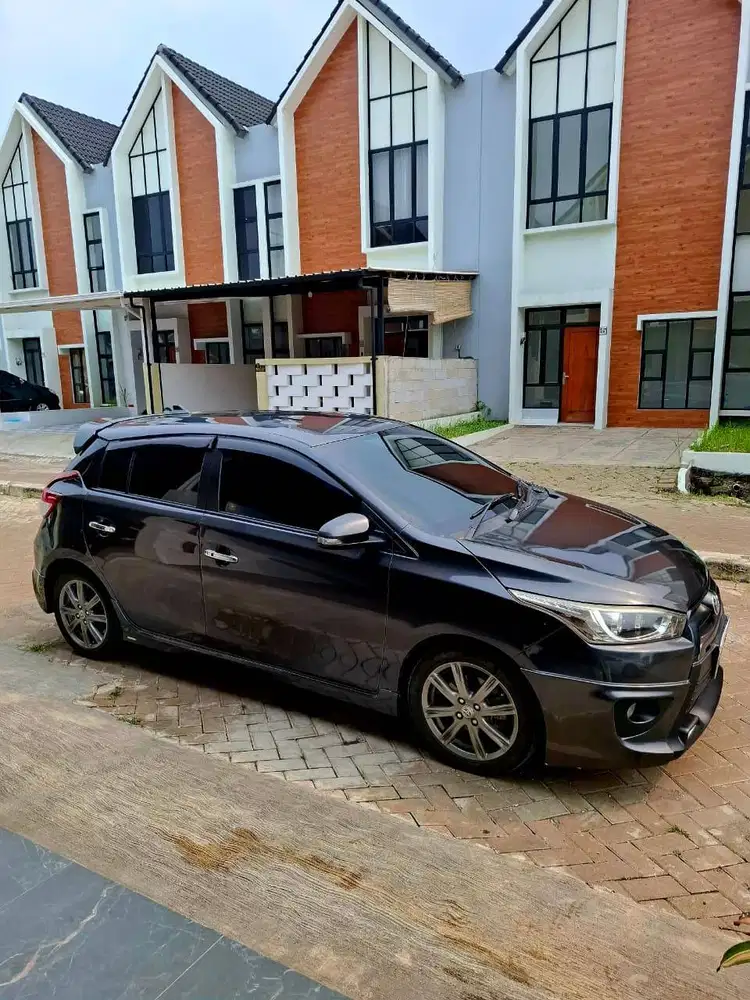 Toyota Yaris TRD Sportivo 1.5 2015 abu-abu