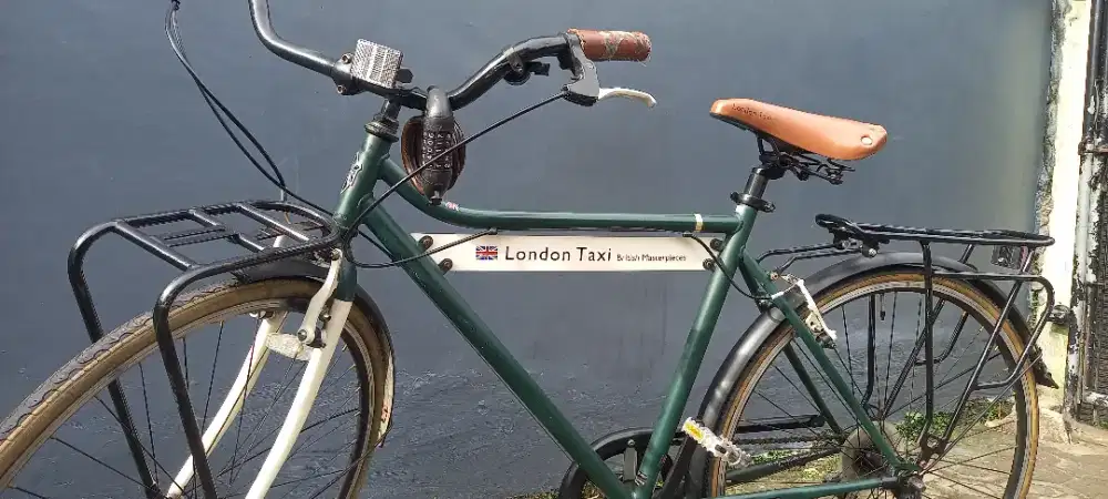 PL LONDON TAXY CRB 700