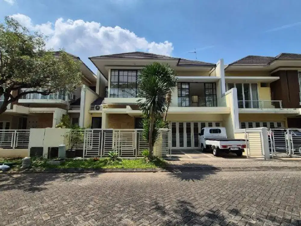 Rumah minimalis Royal Residence second Road, row jln 3 mobil