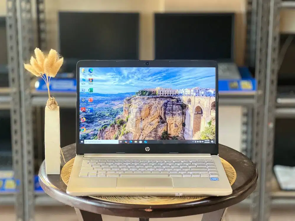 PROMO HP 14s-CF1046TU INTEL CELERON-N4250U/SSD256GB/RAM8GB