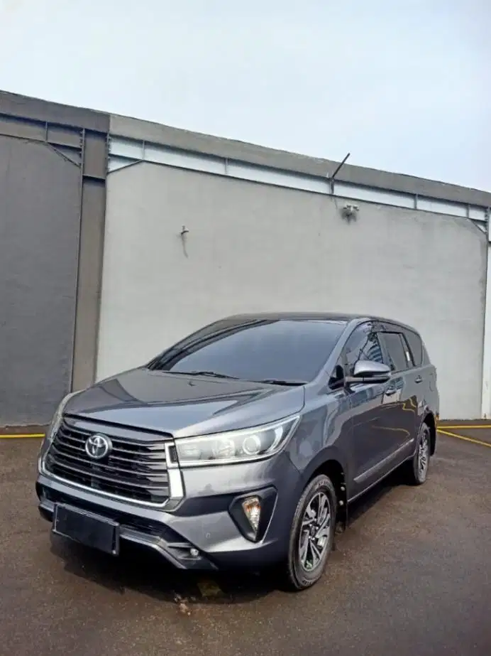 Toyota Innova V Diesel 2021