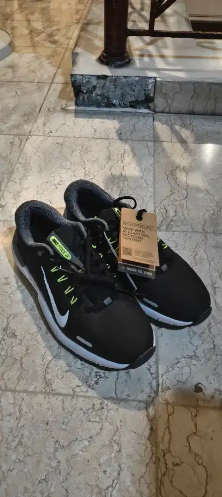 Sepatu Golf Nike no 43