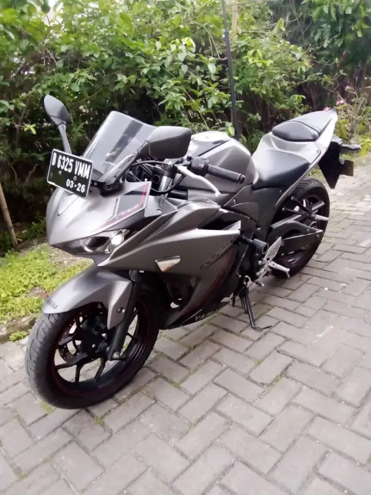 Yamaha R25 Gray(Abu - Abu)