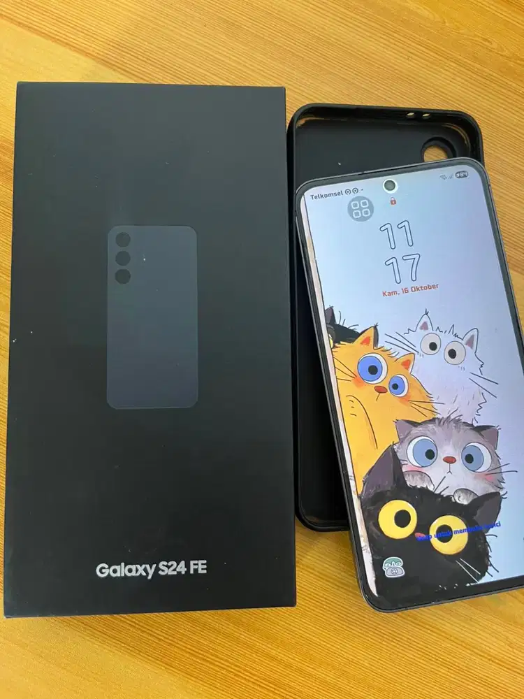 Samsung s24 fe 8/256 garansi resmi sampe april 2026 full set