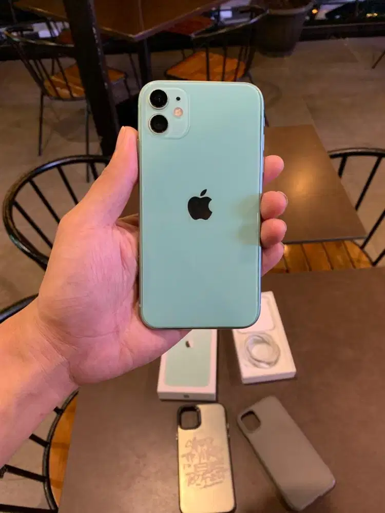 Dijual cepat iPhone 11 128gb ex inter pemakaian pribadi