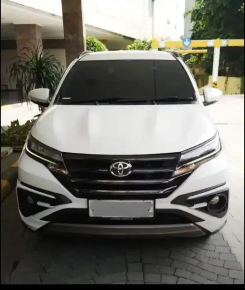 Cash Toyota Rush GR sport AT 2023