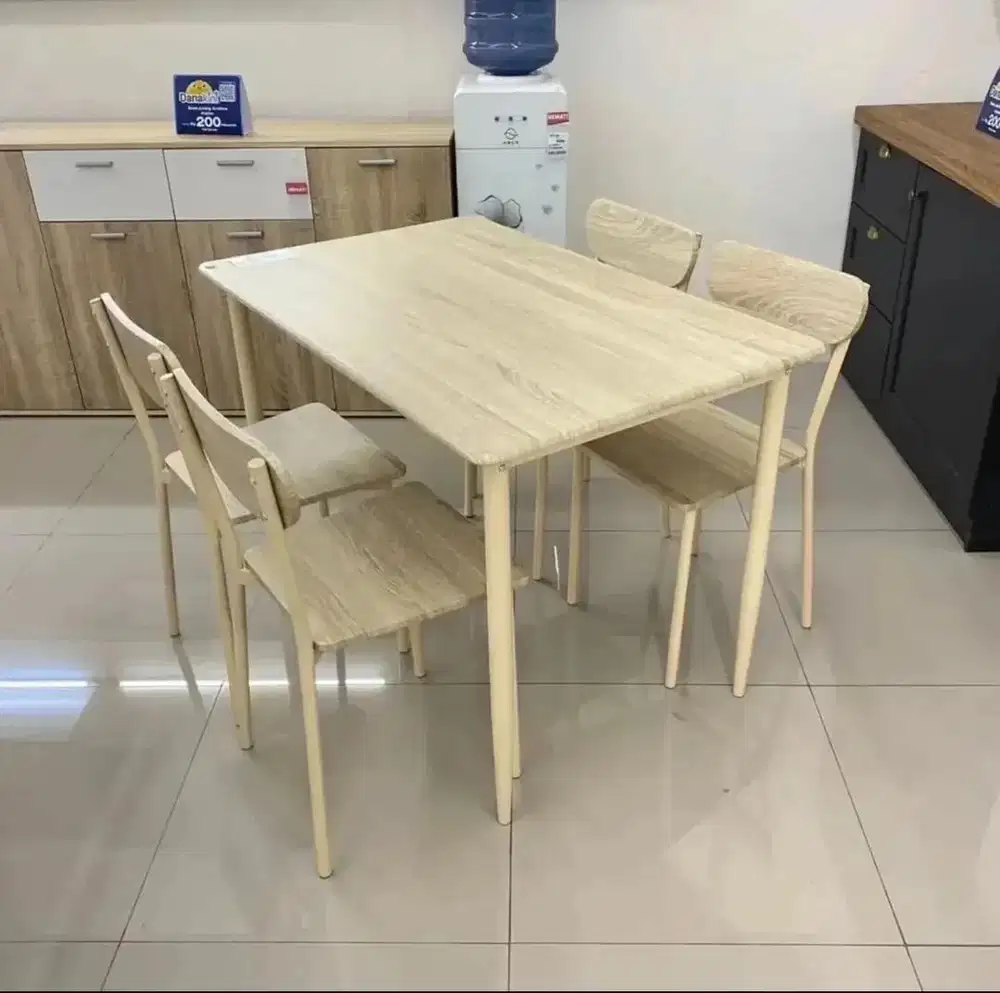 SET MEJA MAKAN KURSI