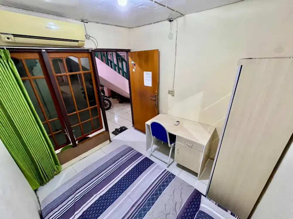 Kost exclusive dekat kampus c unair merr kalijudan
