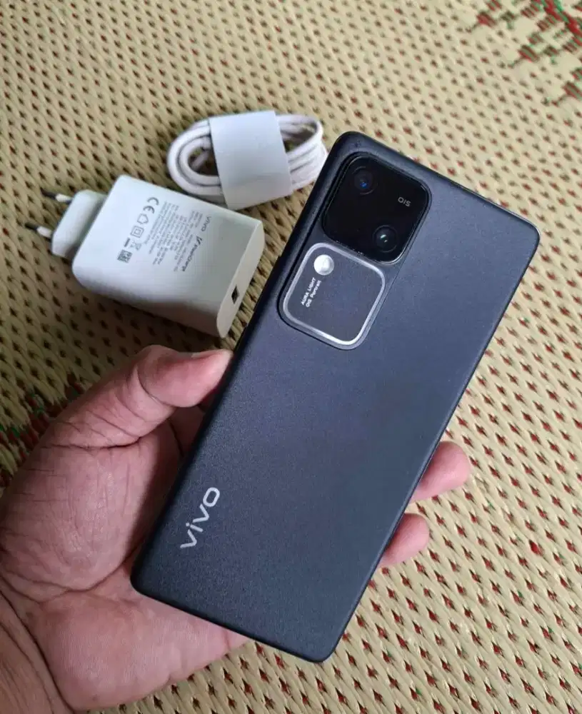 Vivo V30 5G 12/512