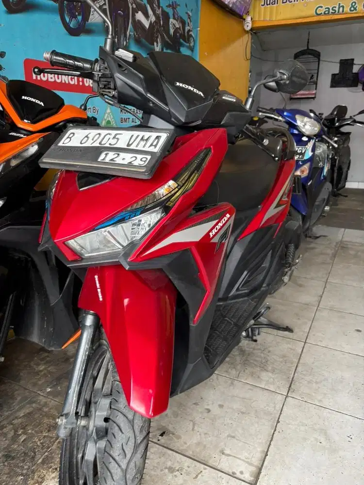 Vario Techno 125 Red 2016