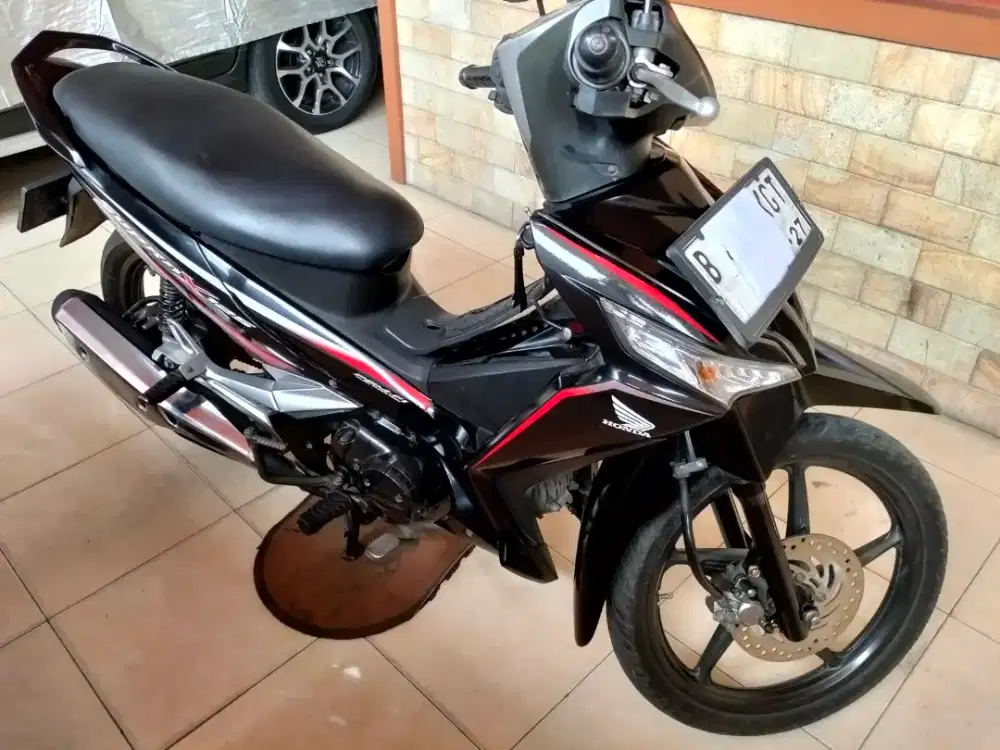 Dijual motor Honda Supra X 125 Fi th 2017