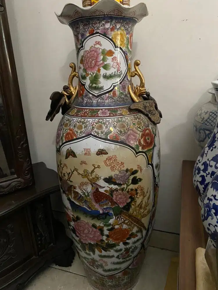 Guci tempat payung atau pajangan