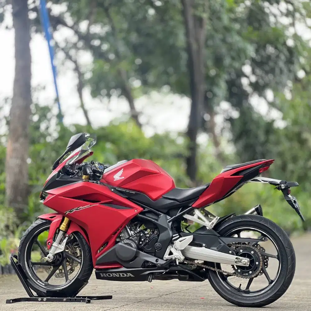 HONDA CBR250RR NON ABS MERAH 2018 KM 8K PAJAK PANJANG NO MINUS