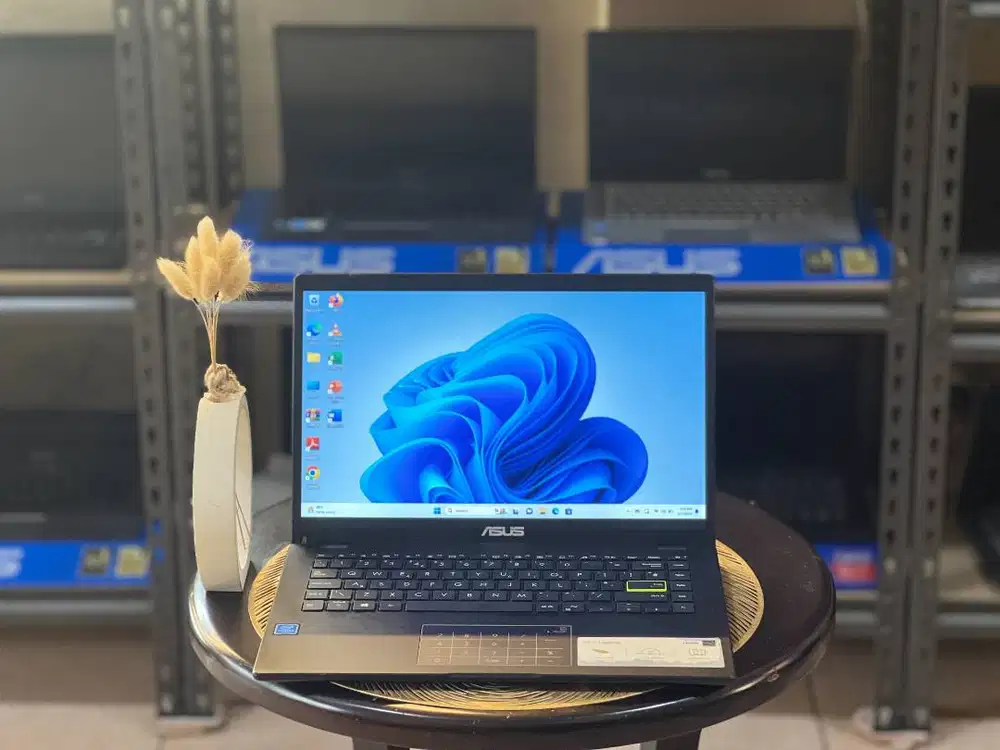 PROMO ASUS E410MA INTEL CELERON-N4020/SSD128GB/RAM4GB BERGARANSI