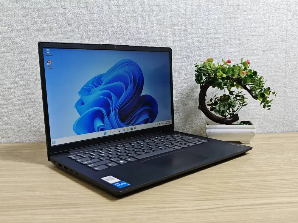 Lenovo V14 G3-IAP Core I3-1215U GEN 12 RAM 8GB Laptop Siap Pakai