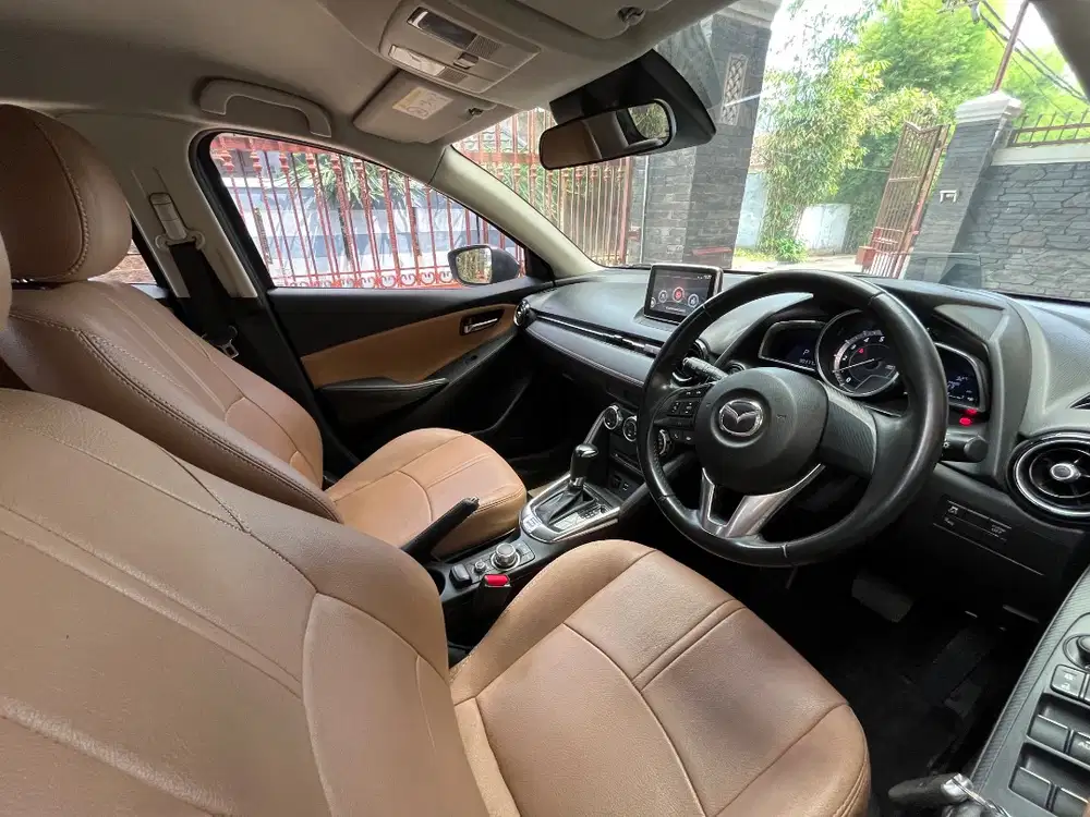 Mazda 2 Skyactiv 1.5L GT AT (2015)