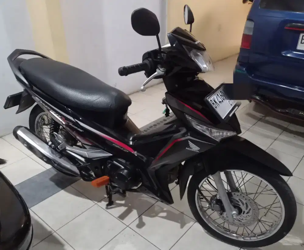 Dijual honda supra x 125 taon 2017